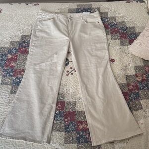 Old Navy Cream Flare & Wide Leg Jeans